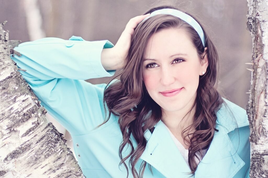 woman, pretty, beautiful-593141.jpg
